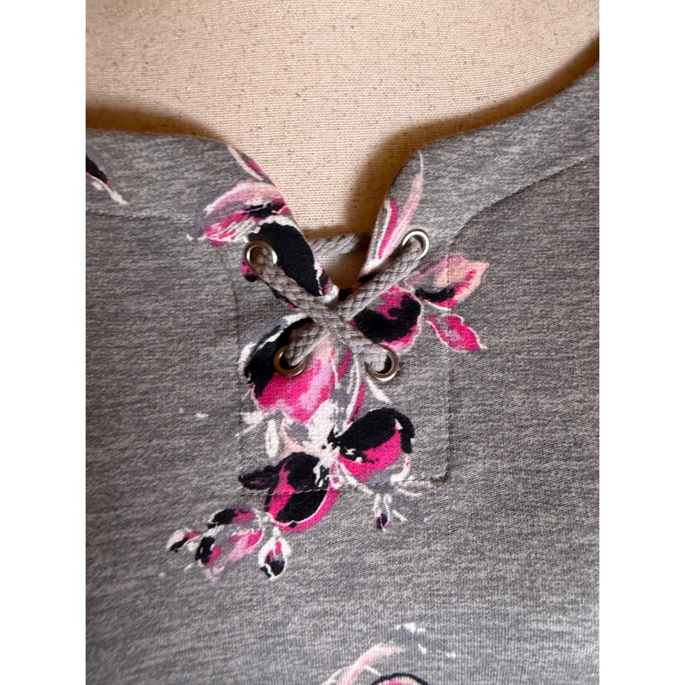 518. Croft & Barrow 3X Gray Pink Floral Lace Up Neck Long Sleeve Top - Picture 3 of 5